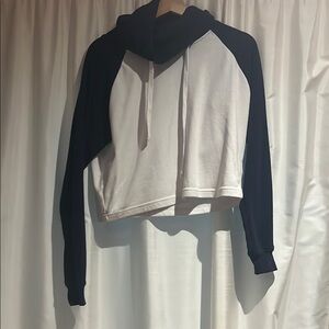 Forever 21 Navy Blue and White Raglan Crop Hoodie
